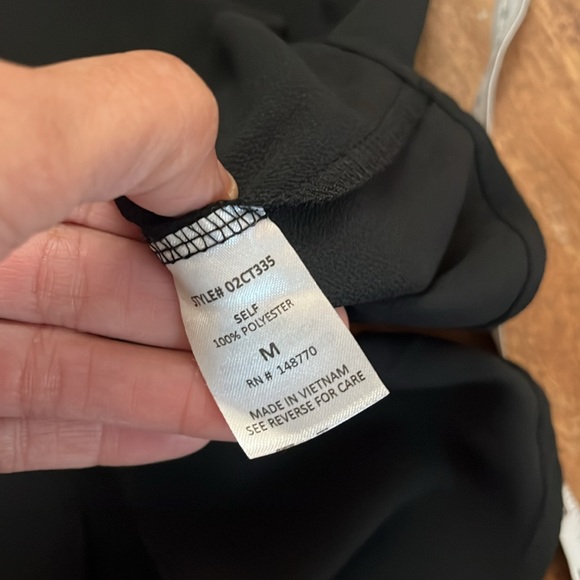 EUC Sienna Sky Black Perforated Work Blouse Short Sleeve Womens Medium - Picture 8 of 9